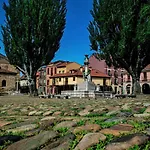 Hospederia Pax 3* León
