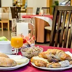 Hospederia Pax Hotel